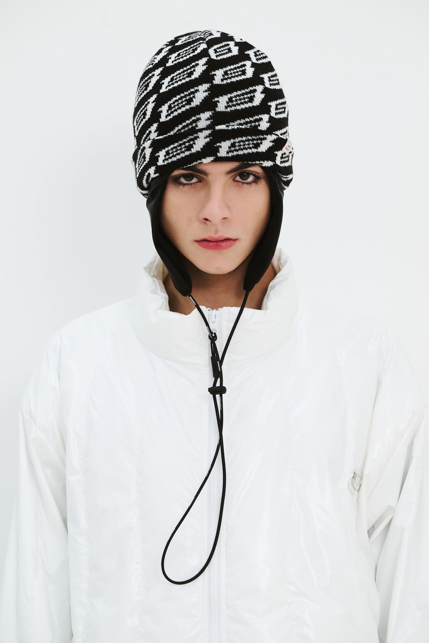 BSRABBIT METAL LOGO FLEECE EARFLAP BEANIE BLACK BSR2425FWBN001