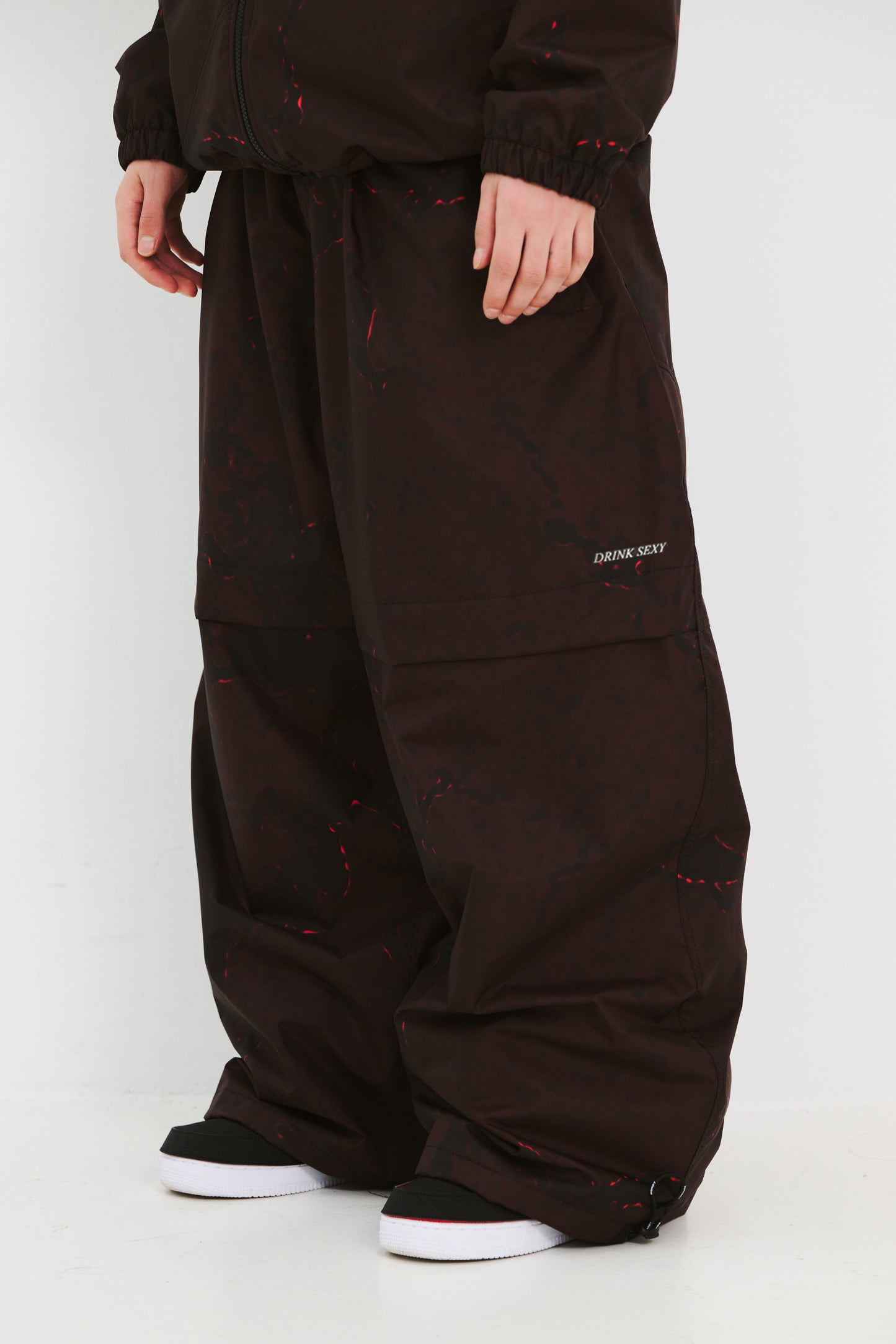 BSRABBIT DSXBS NEW SUPER WIDE PANTS TRIANGLE RED BSR2425FWPT017