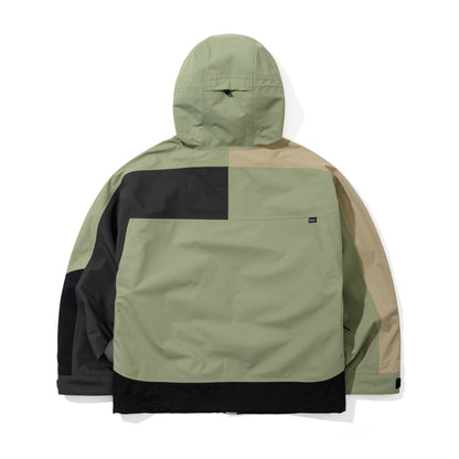 BSR2526FWJK003 " ASYMMETRIC 3L SEAM SEALING HOODED SHELL JACKET ASH GREEN"