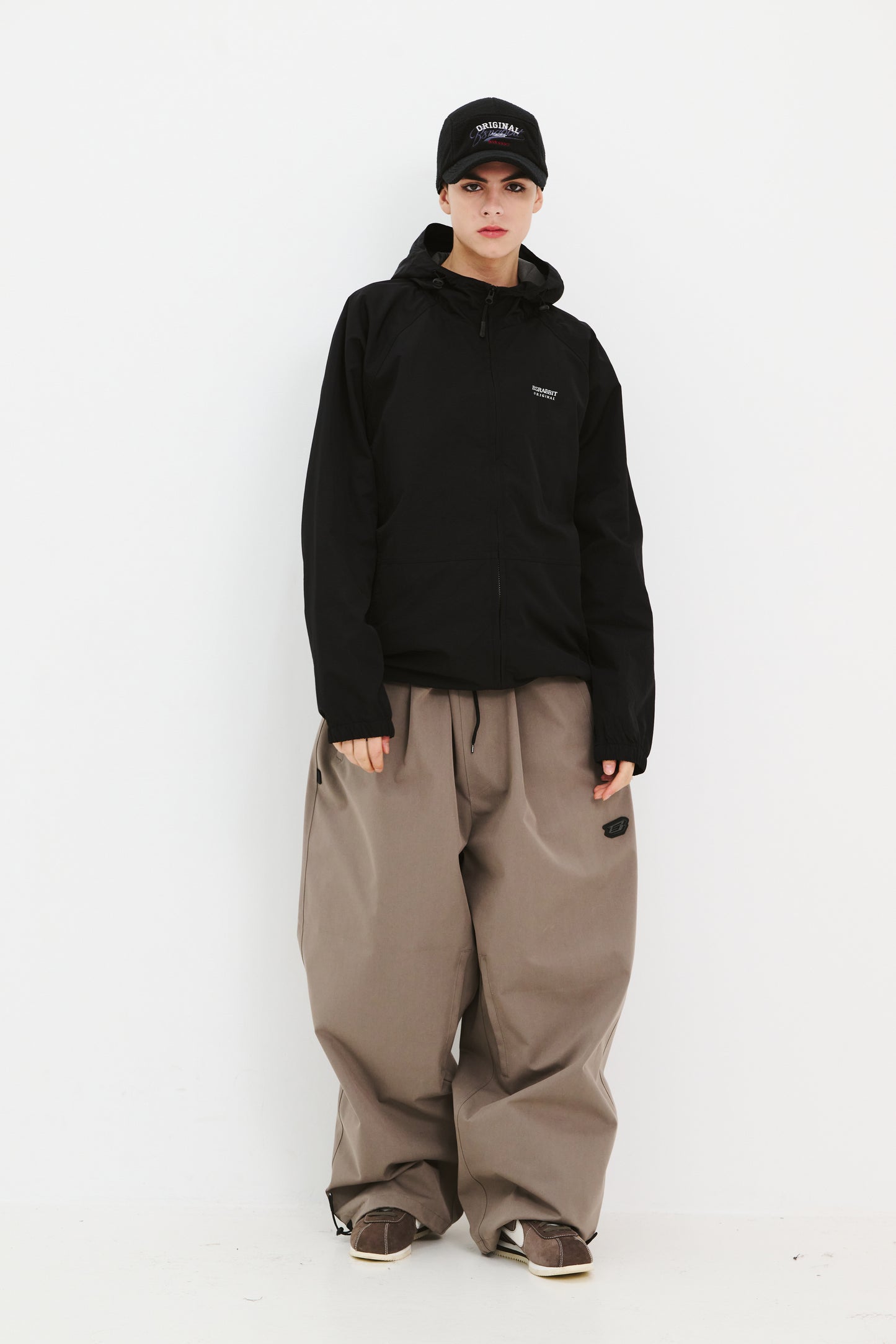 BSRABBIT LOGO COTTON SUPER WIDE VENTILATION PANTS BROWN BSR2425FWPT047