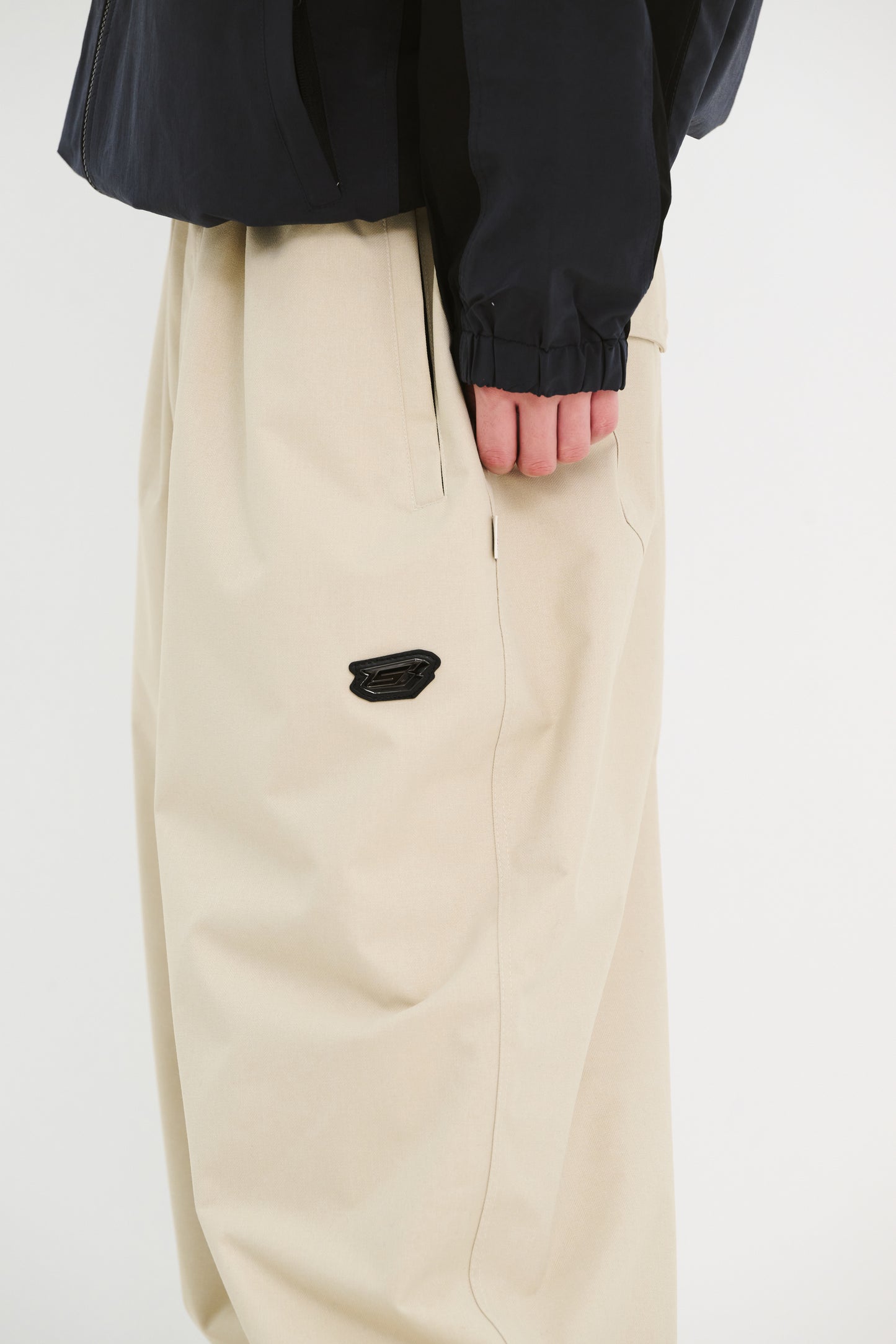 BSRABBIT LOGO SUPER WIDE VENTILATION PANTS BEIGE BSR2425FWPT048