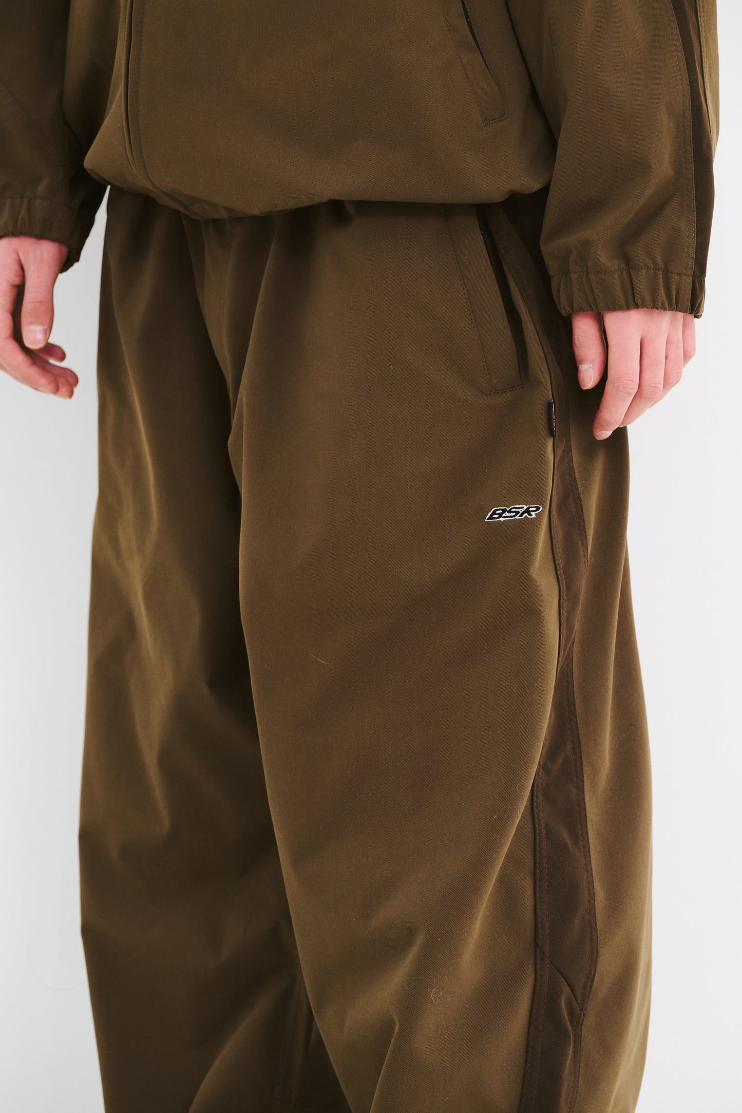 BSRABBIT SP LINE WIDE JOGGER PANTS BROWN BSR2425FWPT106