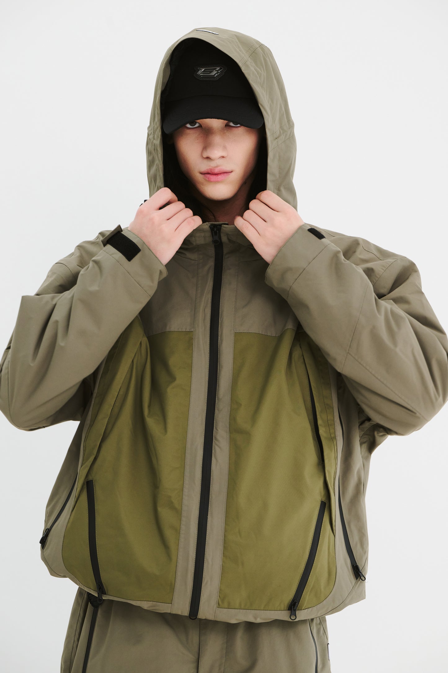 BSRABBIT SPECIAL HOODED SEAM SEALING JACKET KHAKI BSR2425FWJK001