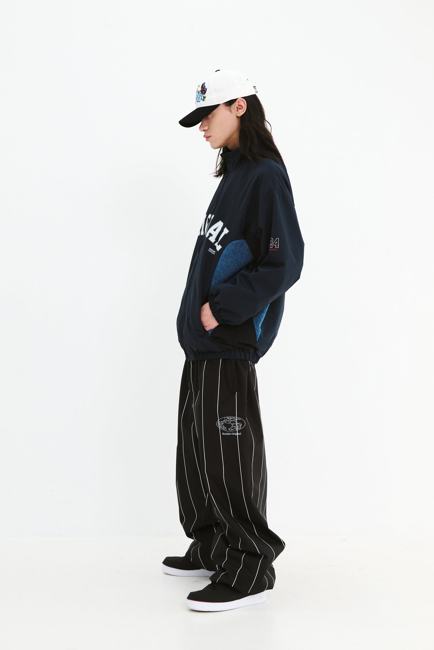 BSRABBIT STRIPE SPORTY SUPER WIDE JOGGER PANTS BLACK BSR2425FWPT055