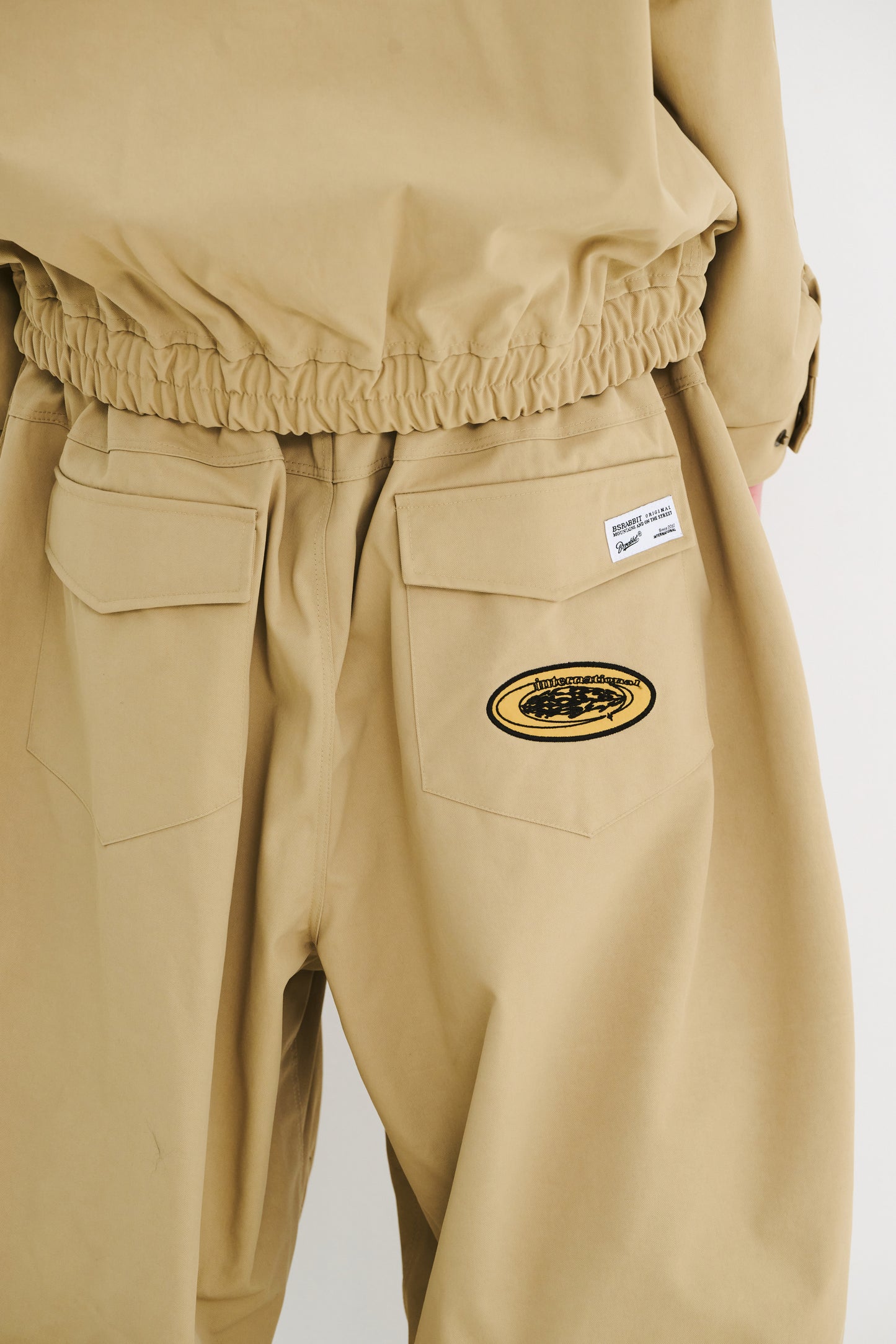 BSRABBIT VARIETY PATCH SUPER WIDE VENTILATION PANTS BEIGE BSR2425FWPT058